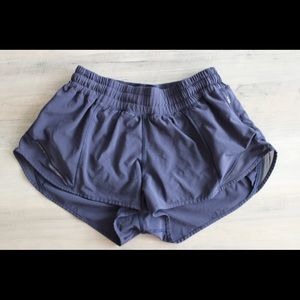 Lululemon Hotty Hot 2.5” Shorts